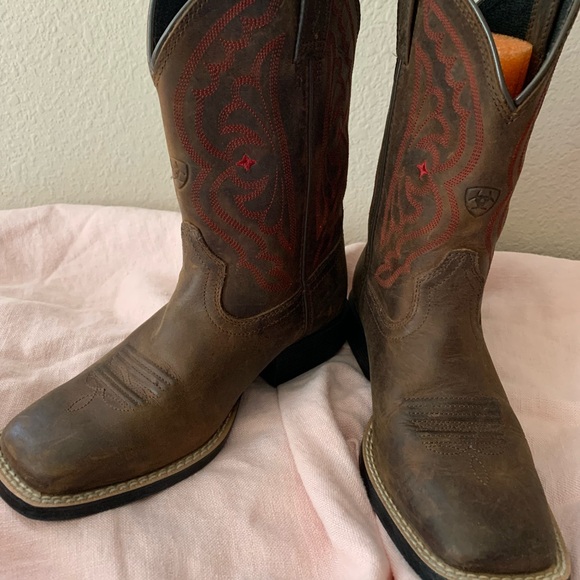 Ariat Girls Cowboy Boots 🤠 - Picture 3 of 6